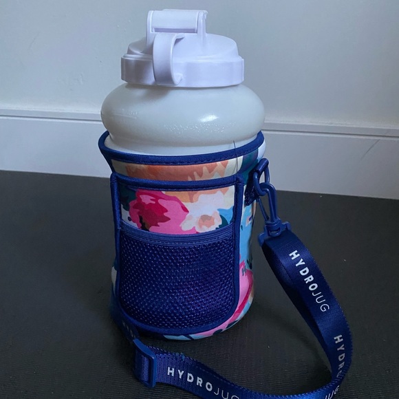 HydroJug with Sleeves and Straw - Picture 5 of 8